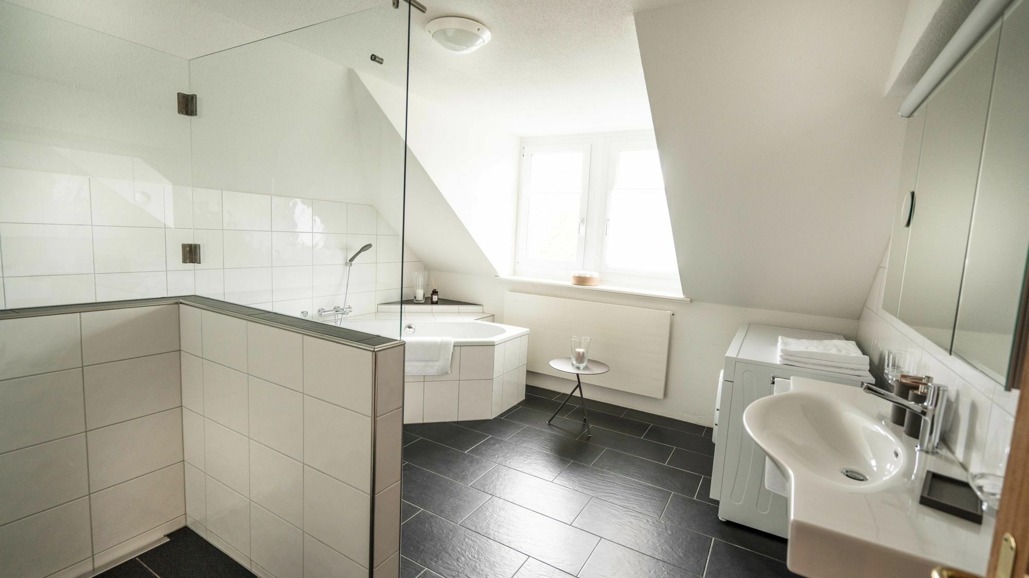 Loewenplatz Apartment Near Station By Airhome Zurich Ngoại thất bức ảnh